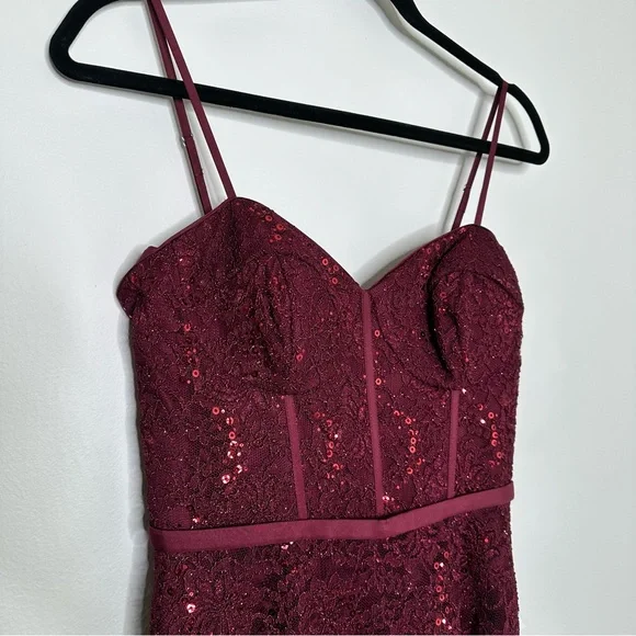 NEW David’s Bridal Jules and Cleo Sparkle Lace Dress with Corset Bodice Wine Red - Picture 4 of 12